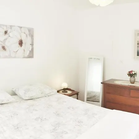 Apartamento Kipre 2 *